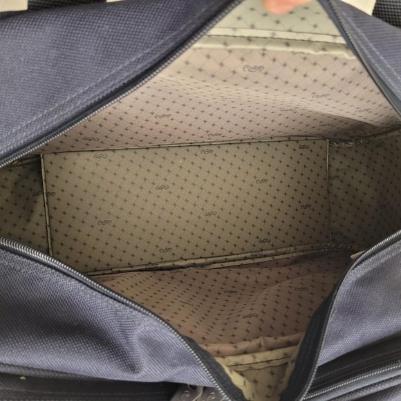 Atlantic carry on travel bag. - Picture 6 of 9